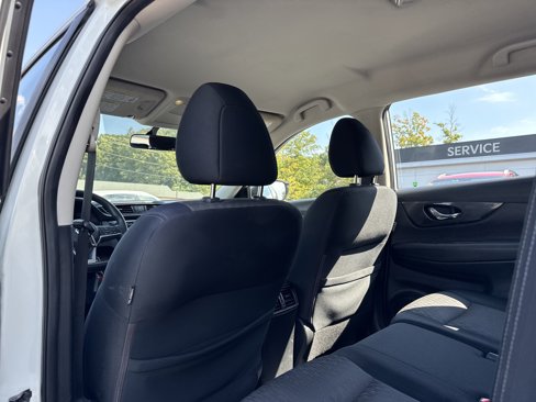 Used 2017 Nissan Rogue S image 26
