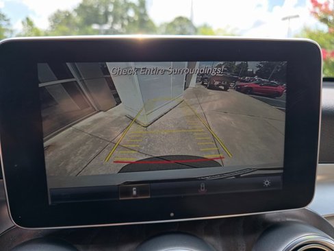 Used 2018 Mercedes-Benz GLC 300 4MATIC image 14