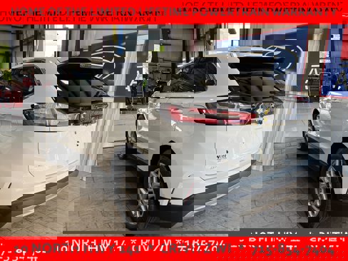 Used 2024 Ford Edge SEL image 3