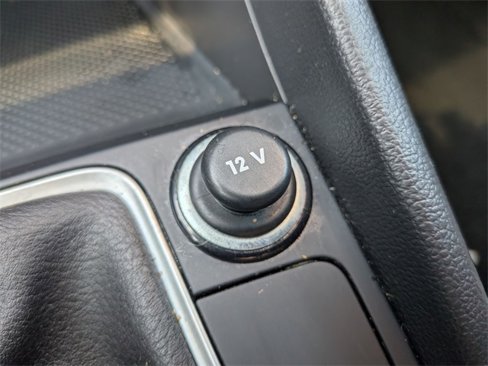 Used 2024 Volkswagen Jetta SE image 22
