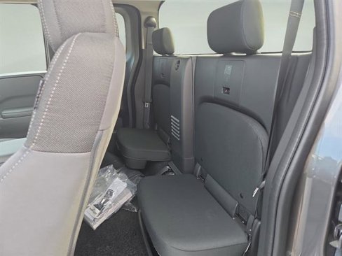 Used 2025 Nissan Frontier SV image 28