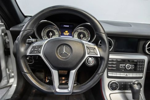 Used 2014 Mercedes-Benz SLK 250 image 18