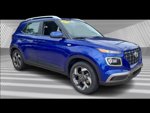 Used 2024 Hyundai Venue Limited image 8