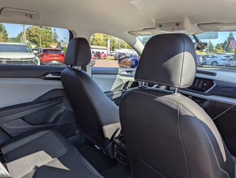 Certified 2022 Volkswagen Taos SE image 32