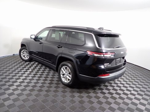 Used 2022 Jeep Grand Cherokee L Laredo w/ Luxury Tech Group I image 12
