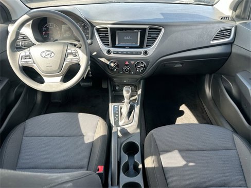 Used 2022 Hyundai Accent SE image 9