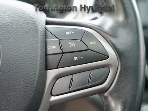 Used 2019 Jeep Cherokee Limited image 20