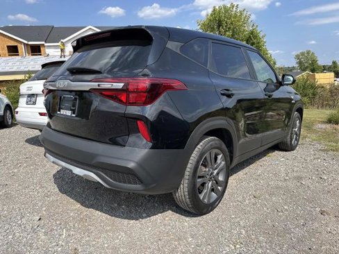 Used 2023 Kia Seltos LX image 4