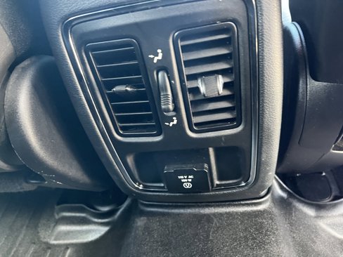 Used 2017 Jeep Grand Cherokee Altitude image 14