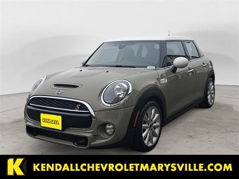 Used 2019 MINI Cooper S image 1