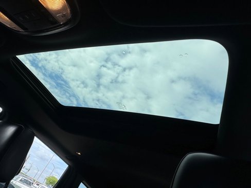 Used 2018 Jeep Grand Cherokee Altitude image 23