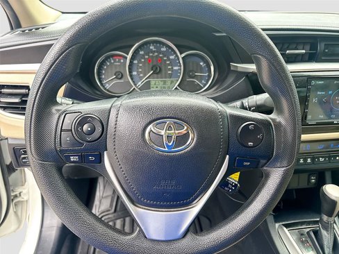 Used 2016 Toyota Corolla LE image 12
