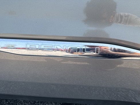 Used 2019 GMC Acadia Denali w/ LPO, Floor Liner Package image 9