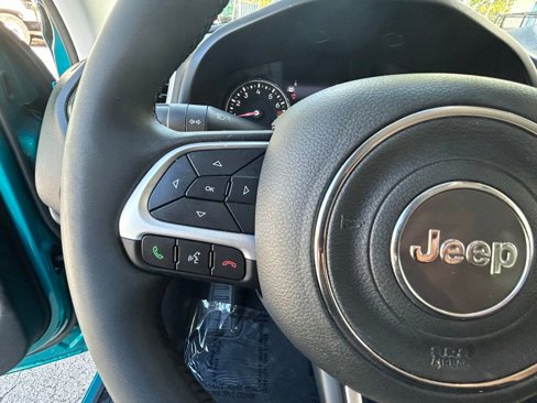 Certified 2021 Jeep Renegade Latitude image 22