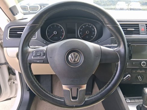 Used 2012 Volkswagen Jetta SEL image 15