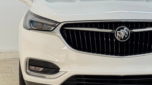 Used 2019 Buick Enclave Essence image 11