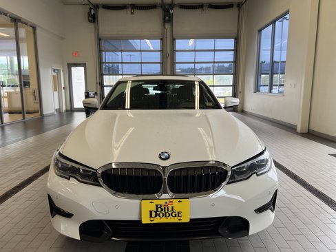 Used 2021 BMW 330i xDrive Sedan w/ Convenience Package image 2