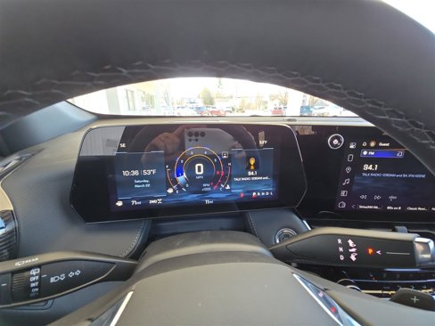 New 2025 Chevrolet Equinox LT w/ Safety and Technology Package image 12