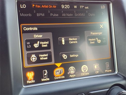 Used 2017 Jeep Grand Cherokee Altitude image 5