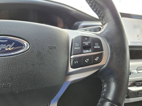 Used 2021 Ford Explorer XLT w/ Equipment Group 202A image 18