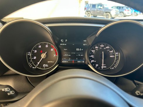 Used 2018 Alfa Romeo Giulia image 34
