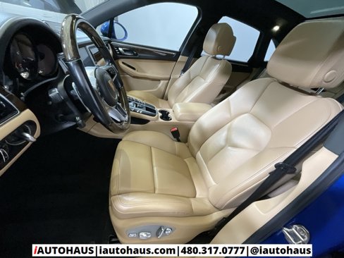 Used 2018 Porsche Macan image 16