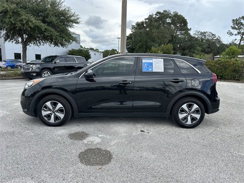 Used 2017 Kia Niro FE image 6
