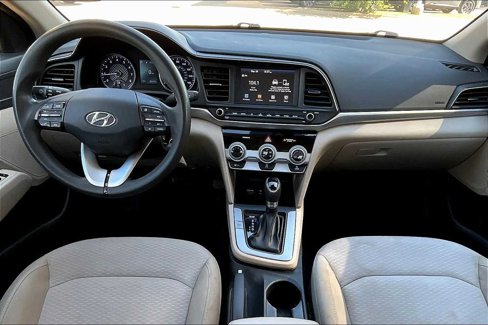 Used 2019 Hyundai Elantra SEL image 13