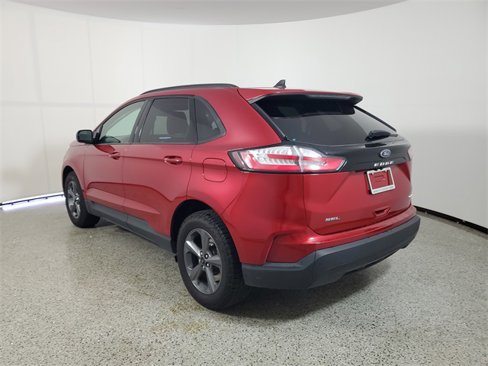 Used 2023 Ford Edge SEL w/ Sport Appearance Package image 3