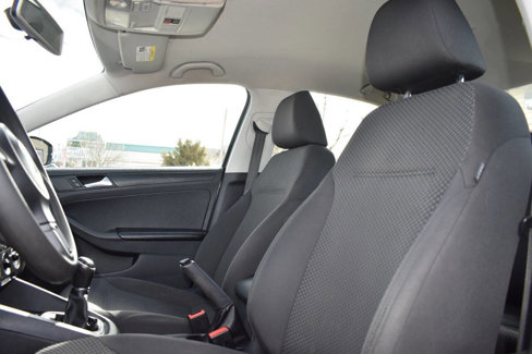 Used 2013 Volkswagen Jetta S image 16