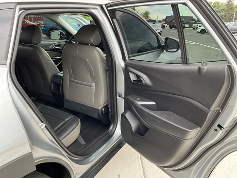 Used 2025 Chevrolet Trax ACTIV w/ Driver Confidence Package image 6