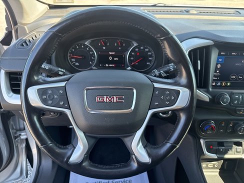 Used 2022 GMC Terrain SLT image 12