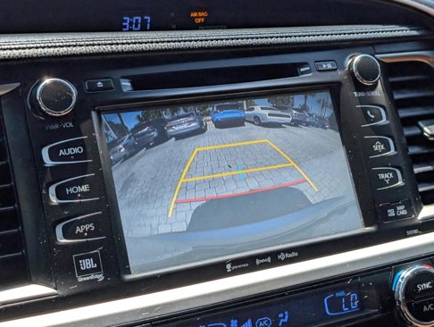 Used 2017 Toyota Highlander Limited image 20