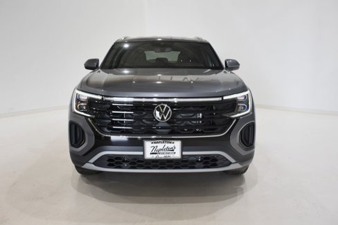 New 2025 Volkswagen Atlas Cross Sport SE image 2