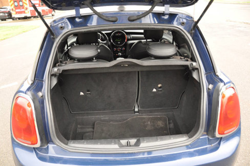 Used 2014 MINI Cooper 2-Door Hardtop image 11
