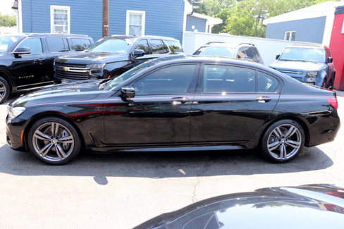 Used 2018 BMW 740i xDrive image 2
