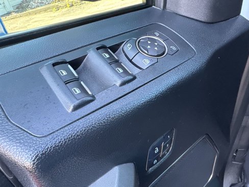 Used 2017 Ford F150 Raptor w/ Equipment Group 802A Luxury image 39