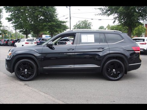 Used 2019 Volkswagen Atlas SEL image 2