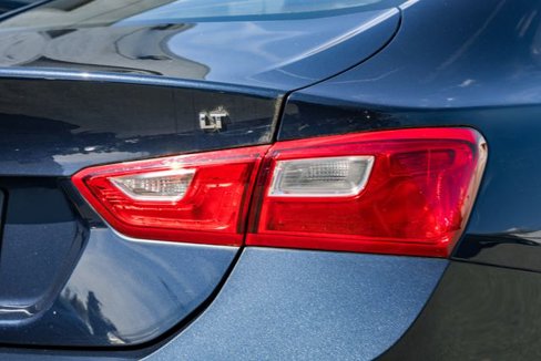 Used 2016 Chevrolet Malibu LT image 9