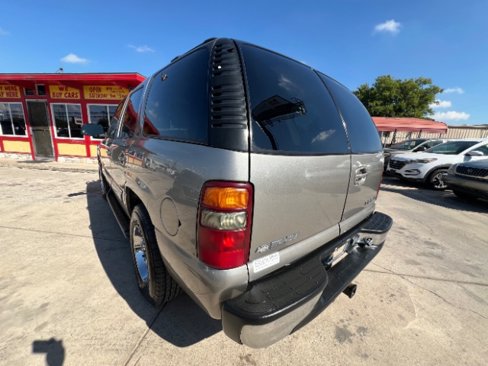 Used 2001 Chevrolet Tahoe LT w/ LT Preferred Equipment Group image 7