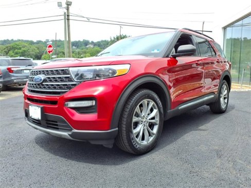Used 2020 Ford Explorer XLT w/ Equipment Group 202A image 7