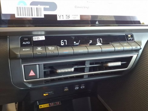 New 2025 Toyota Camry SE image 24