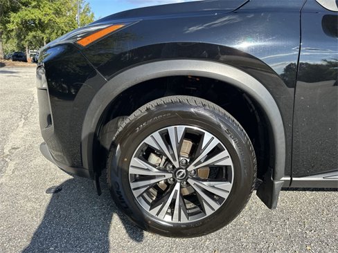 Used 2023 Nissan Rogue SV image 10