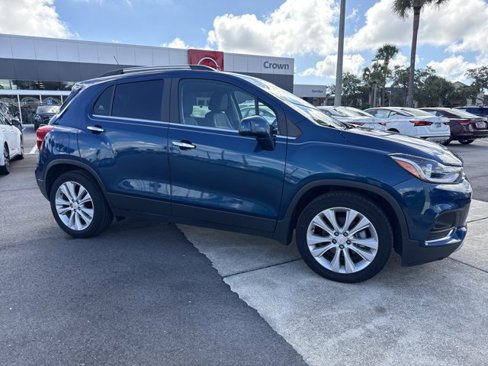 Used 2020 Chevrolet Trax Premier image 2