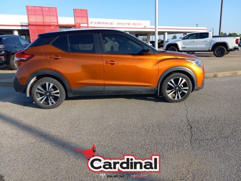 Used 2020 Nissan Kicks SV image 3