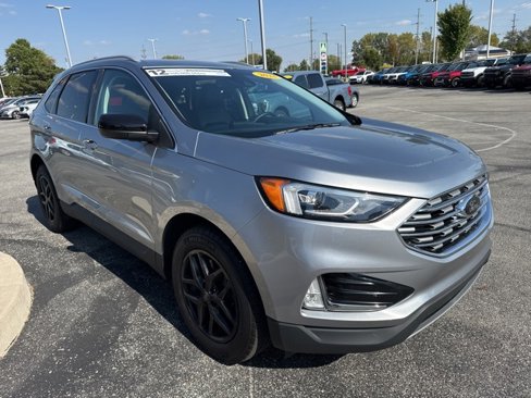Used 2022 Ford Edge SEL w/ Convenience Package image 4