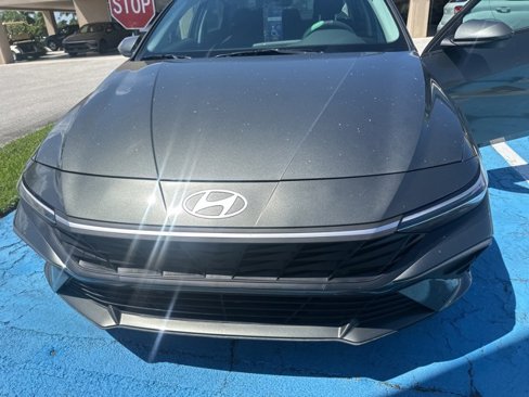 Certified 2024 Hyundai Elantra SEL image 2