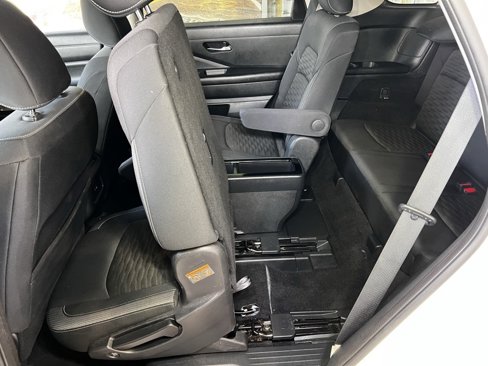 Used 2022 Nissan Pathfinder SV w/ SV Premium Package image 46