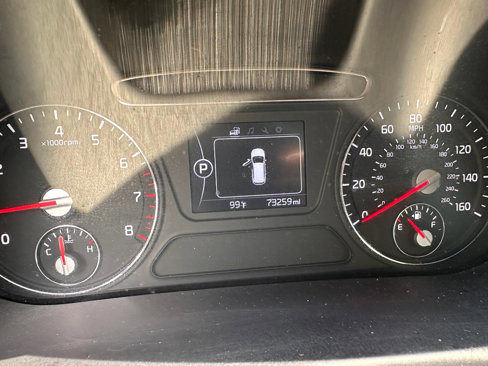 Used 2018 Kia Sorento LX image 16
