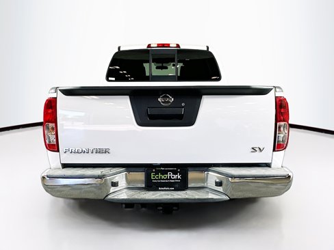 Used 2016 Nissan Frontier SV image 7